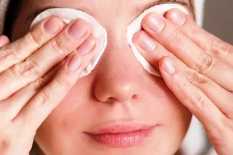 Tips Membersihkan Make Up Agar Kulit Tetap Sehat Dan Cantik
