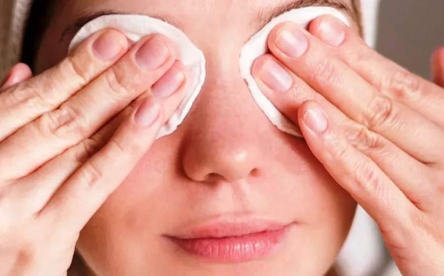 Tips Membersihkan Make Up Agar Kulit Tetap Sehat Dan Cantik