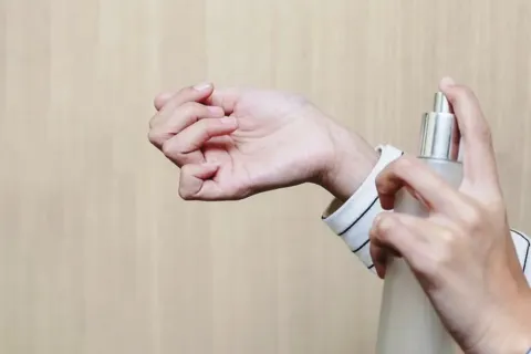 Tips Memakai dan Memilih Parfum Wanita agar Wanginya Tahan Lama