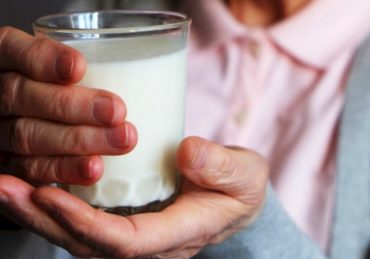 Kandungan Susu Orang Dewasa untuk Mencukupi Kebutuhan Nutisinya