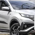 Beli Mobil Toyota Rush Bekas secara Online di Seva