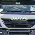 IVECO Truk Alat Berat untuk Transportasi Pertambangan