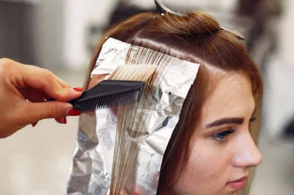 Tips Mewarnai Rambut Tanpa Bleaching
