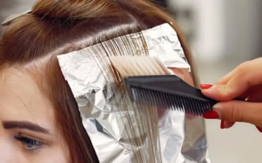 Tips Mewarnai Rambut bagi Anda yang Tidak Ingin Semir Bleaching