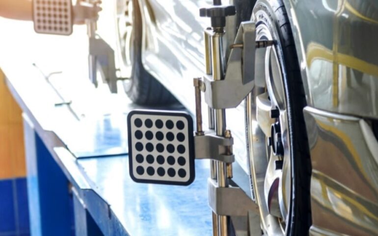 Kapan Mobil Butuh Spooring dan Balancing di Bengkel