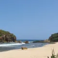 Destinasi Wisata Pantai di Gunung Kidul yang Hits, Populer dan Ramai Dikunjungi