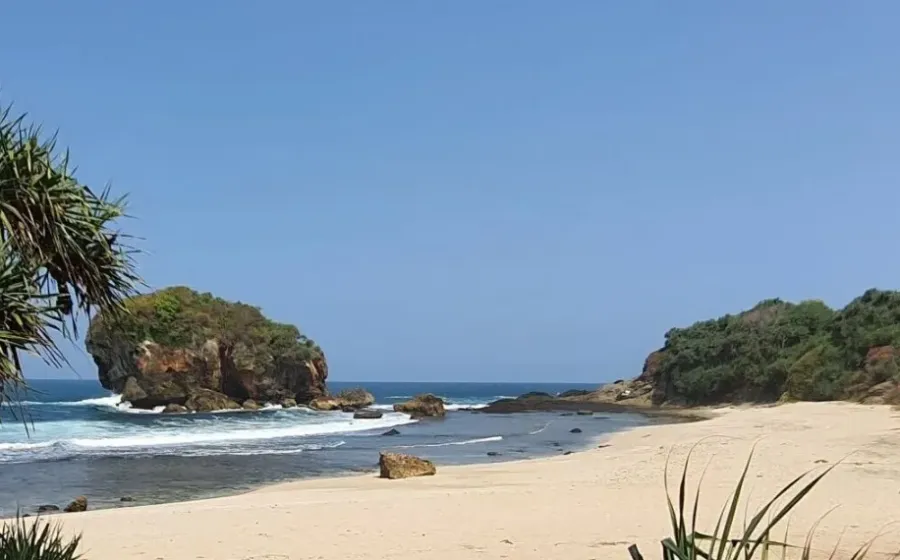 Destinasi Wisata Pantai di Gunung Kidul yang Hits, Populer dan Ramai Dikunjungi