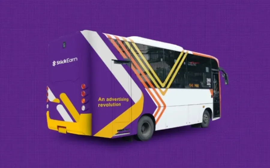 Dongkrak Branding Produk Anda Bersama Bus Advertising StickEarn