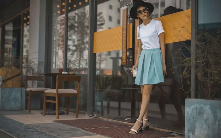 Inspirasi gaya berpakaian musim panas dengan outfit kasual yang nyaman dan stylish