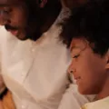 Ide dongeng sebelum tidur anak yang edukatif dan menenangkan