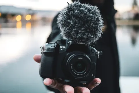 Kamera mirrorless pemula terbaik untuk fotografi dan videografi harian