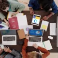 Langkah penyusunan strategi pemasaran konten bisnis untuk tingkatkan penjualan di media digital