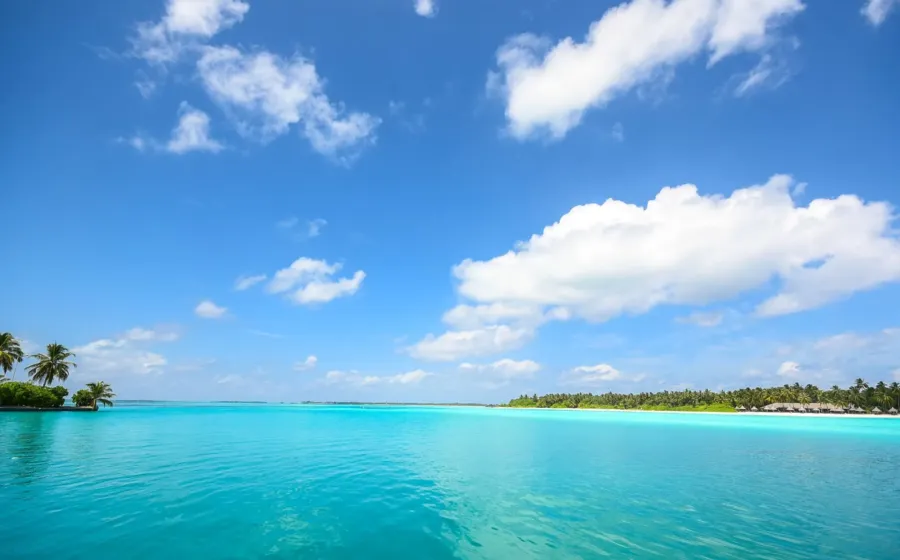 Pemandangan indah dalam panduan wisata pantai eksotis dengan pasir putih dan air laut jernih